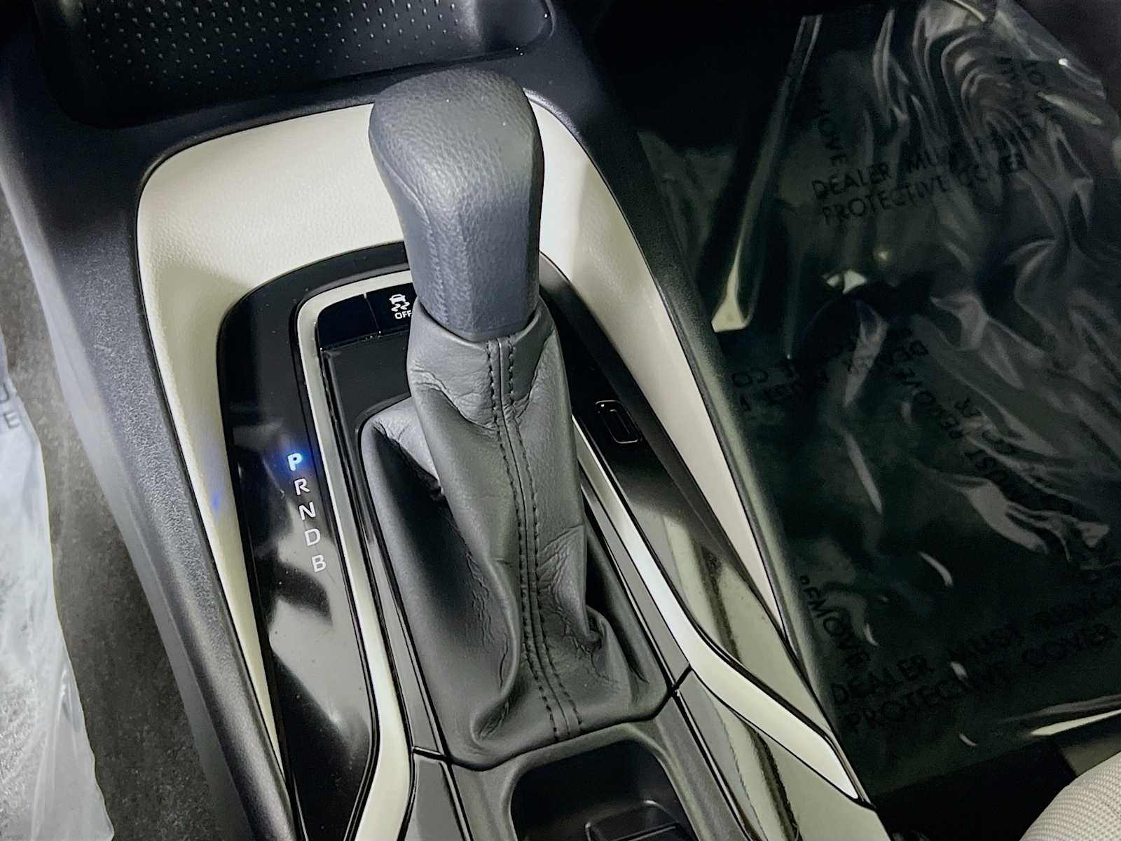 2020 Toyota Corolla LE - Photo 16