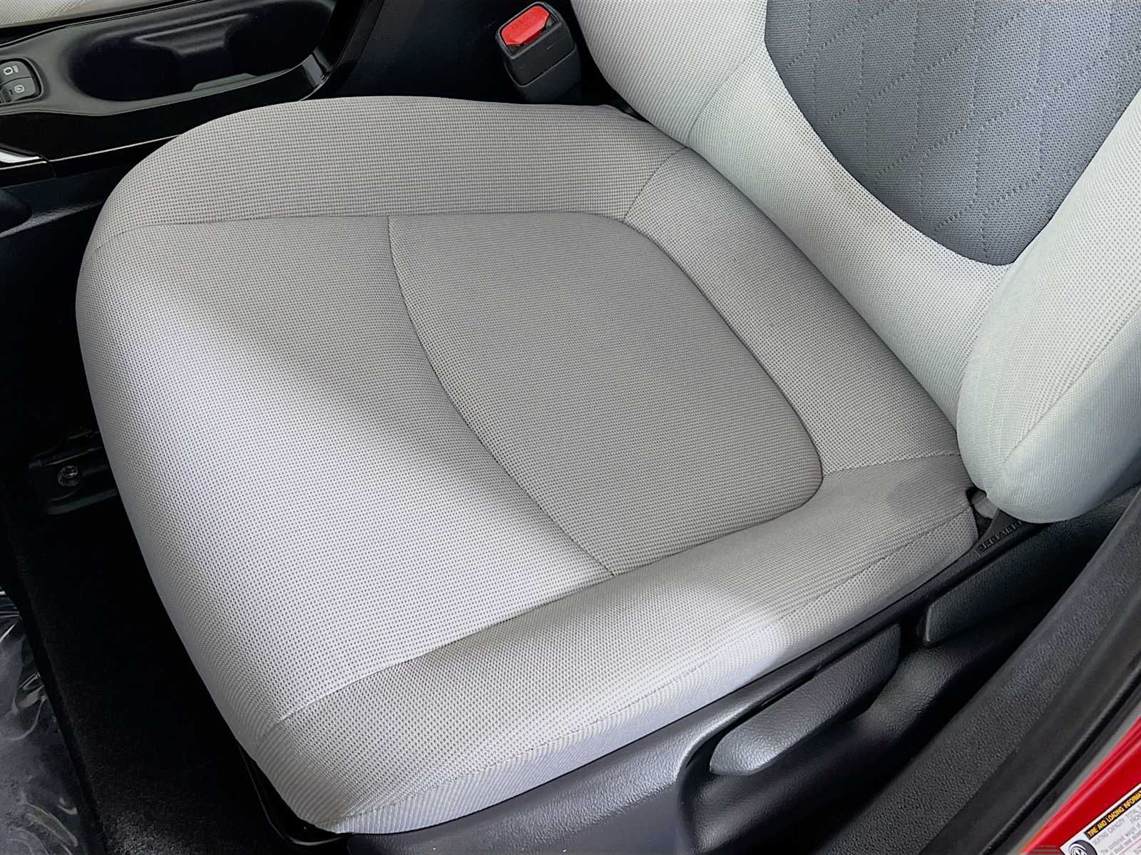 2020 Toyota Corolla LE - Photo 19