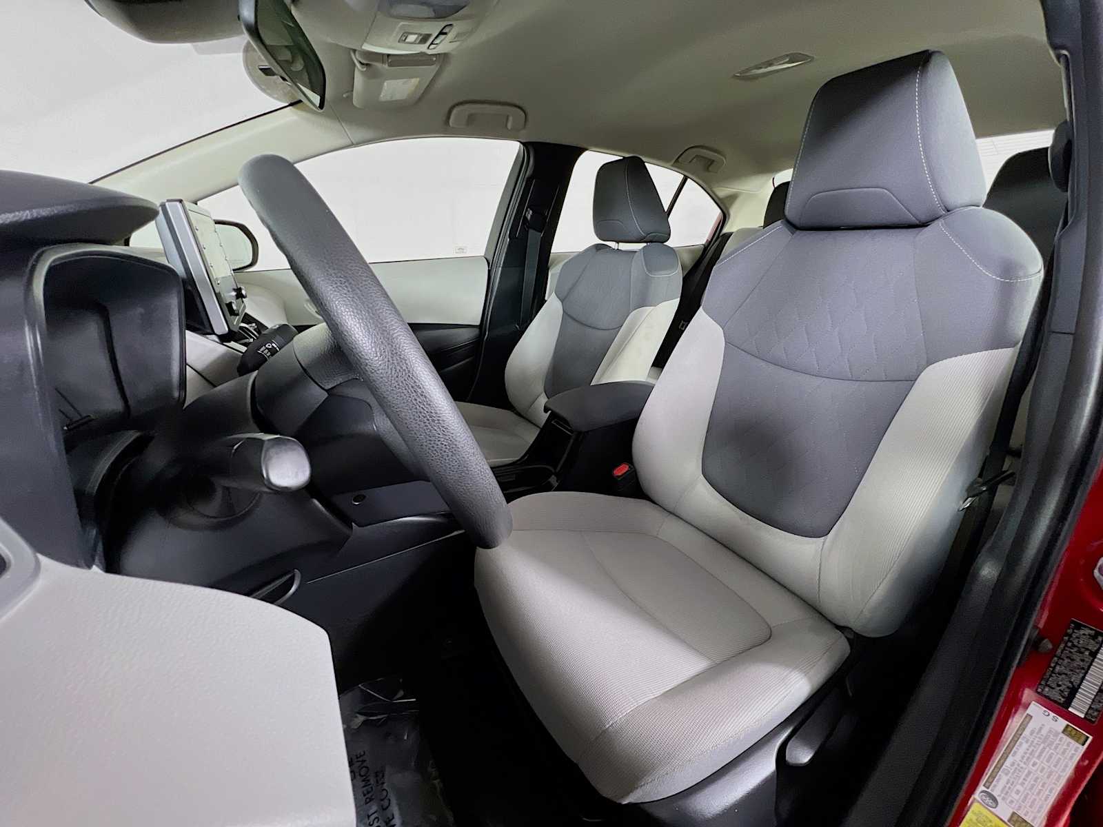 2020 Toyota Corolla LE - Photo 20