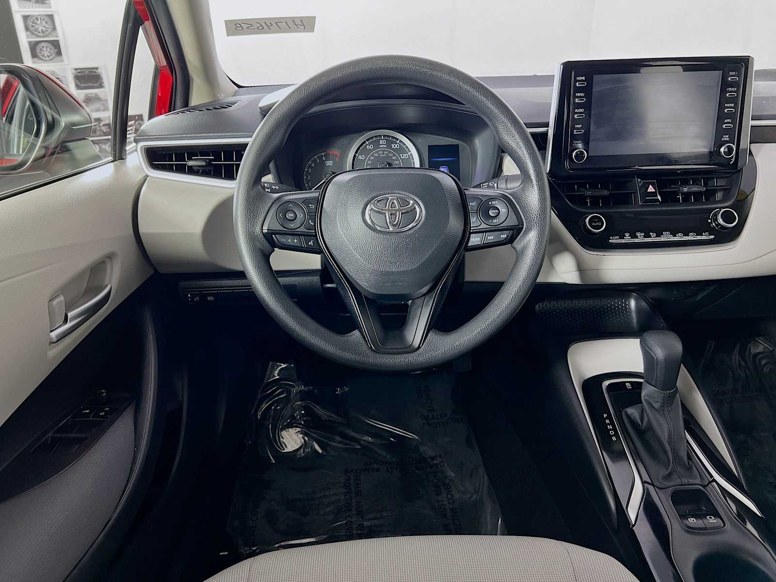 2020 Toyota Corolla LE - Photo 21