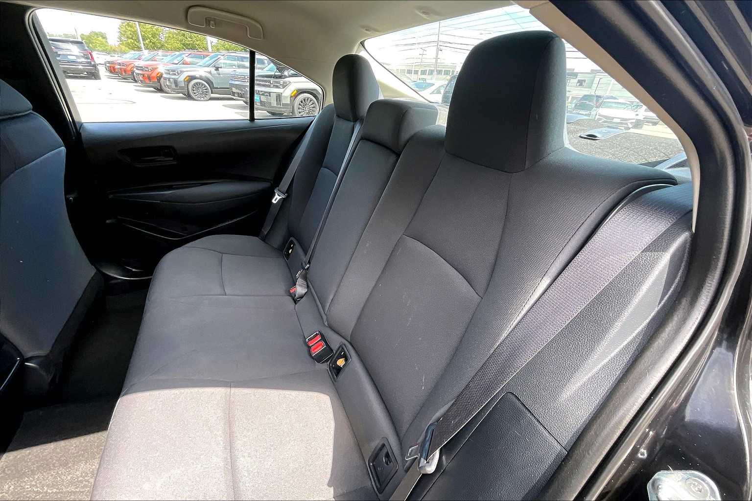 2022 Toyota Corolla LE - Photo 15