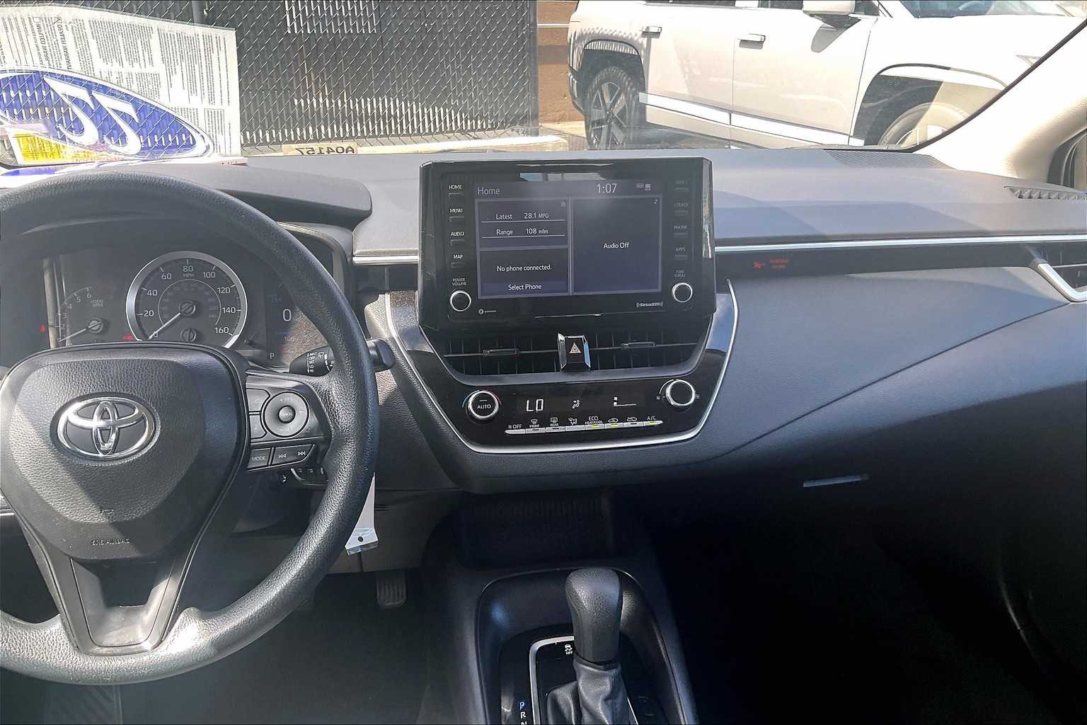 2022 Toyota Corolla LE - Photo 18