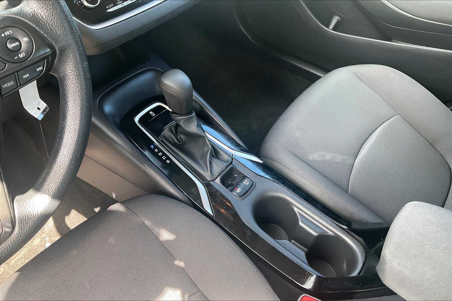 2022 Toyota Corolla LE - Photo 20