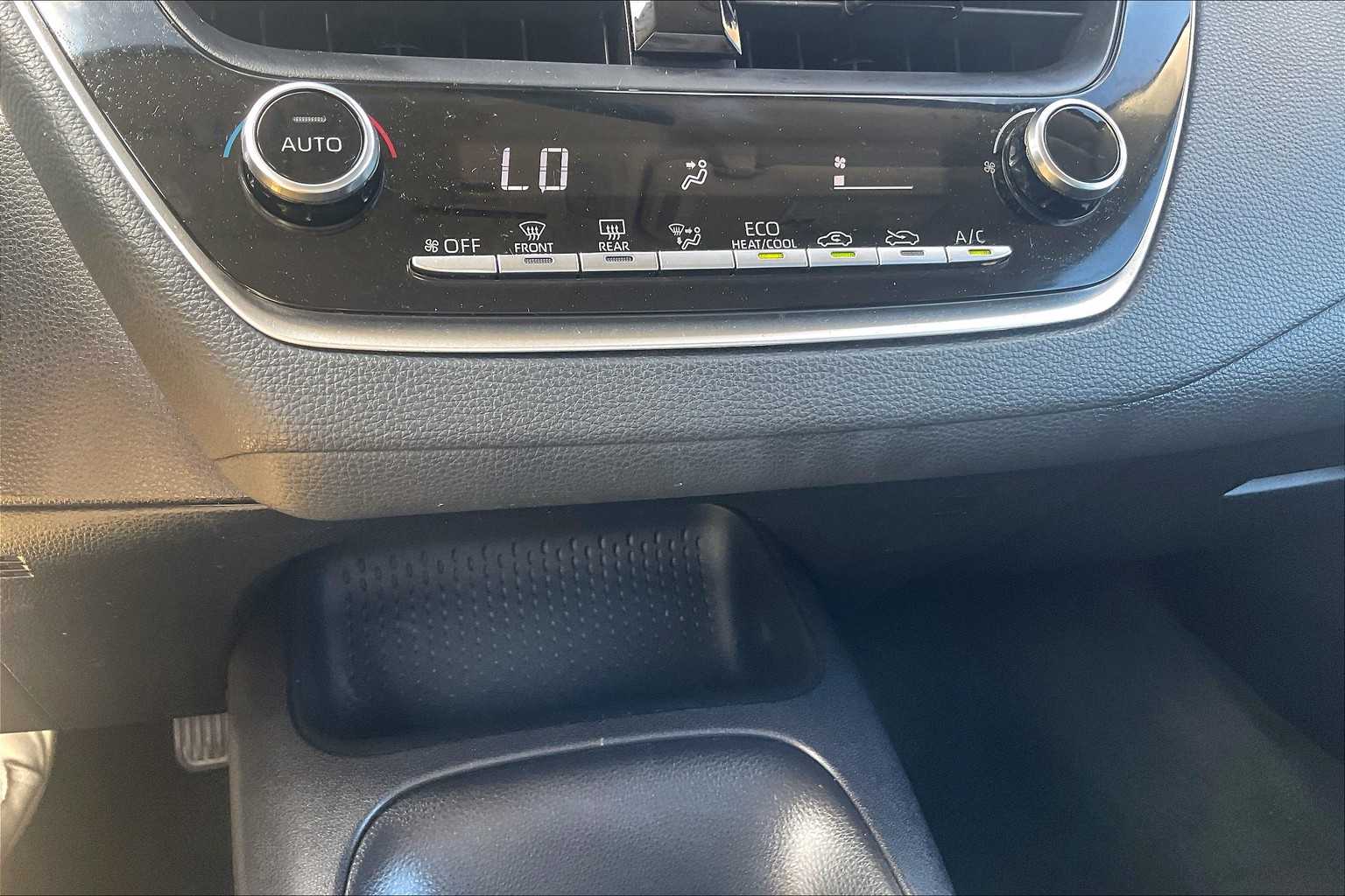 2022 Toyota Corolla LE - Photo 25