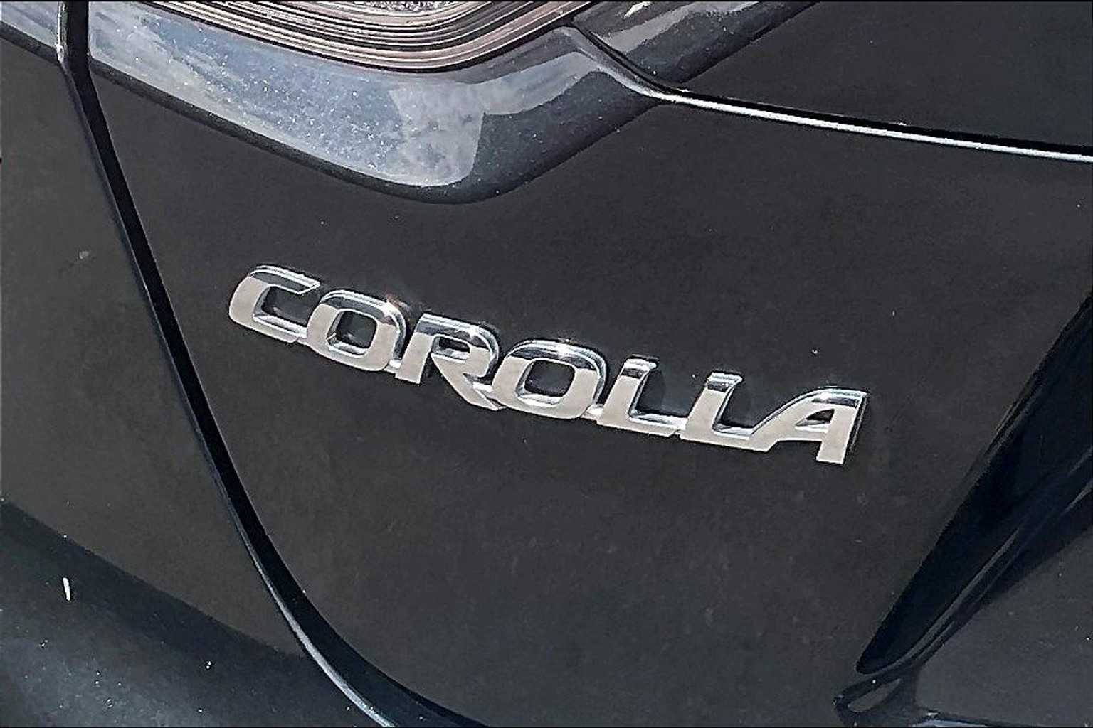 2022 Toyota Corolla LE - Photo 27