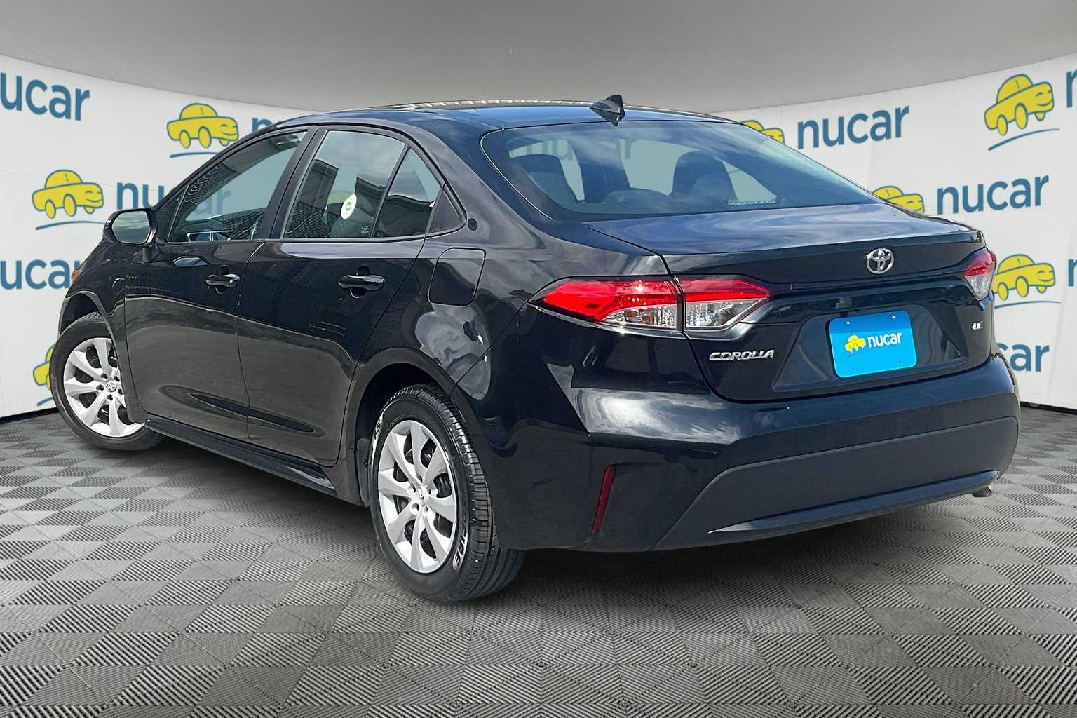 2022 Toyota Corolla LE - Photo 4
