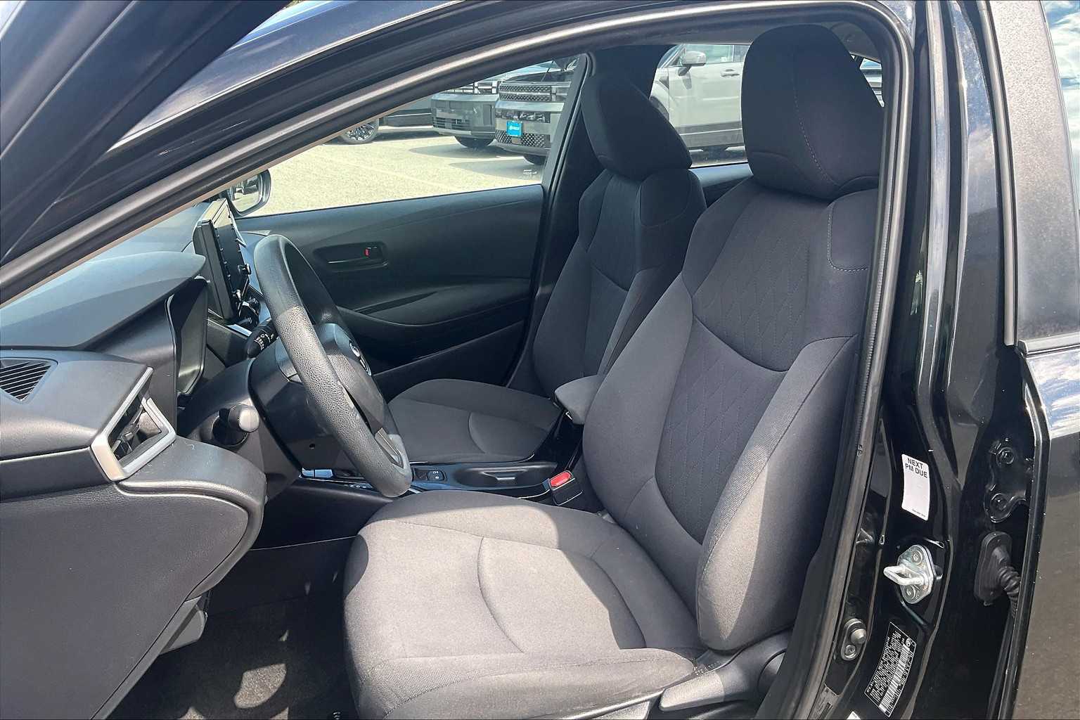 2022 Toyota Corolla LE - Photo 10