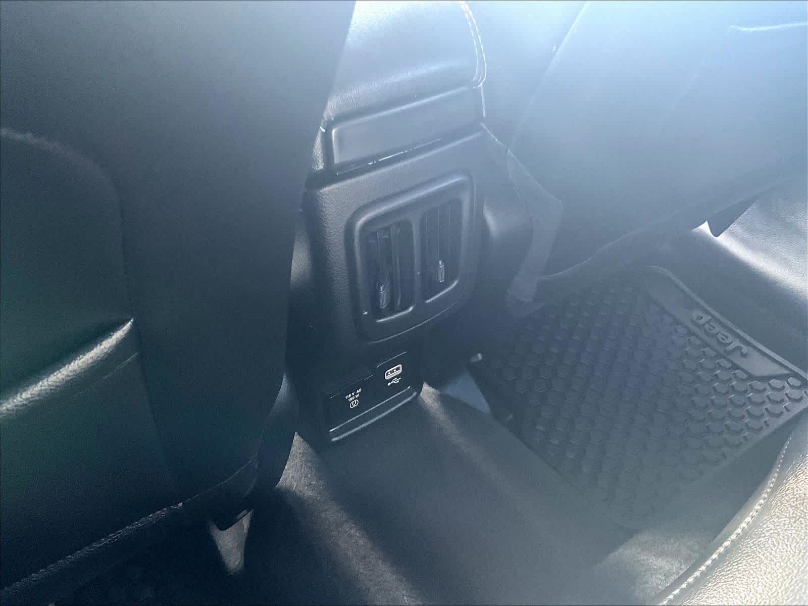 2021 Jeep Compass Latitude - Photo 28