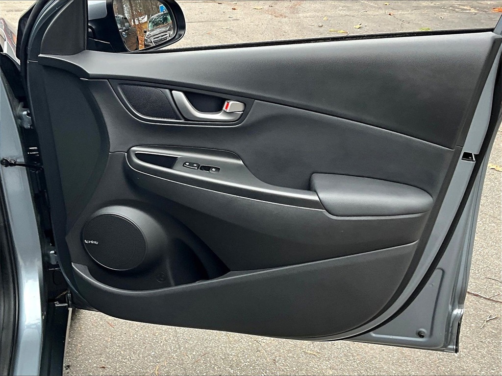 2021 Hyundai Kona Ultimate - Photo 12