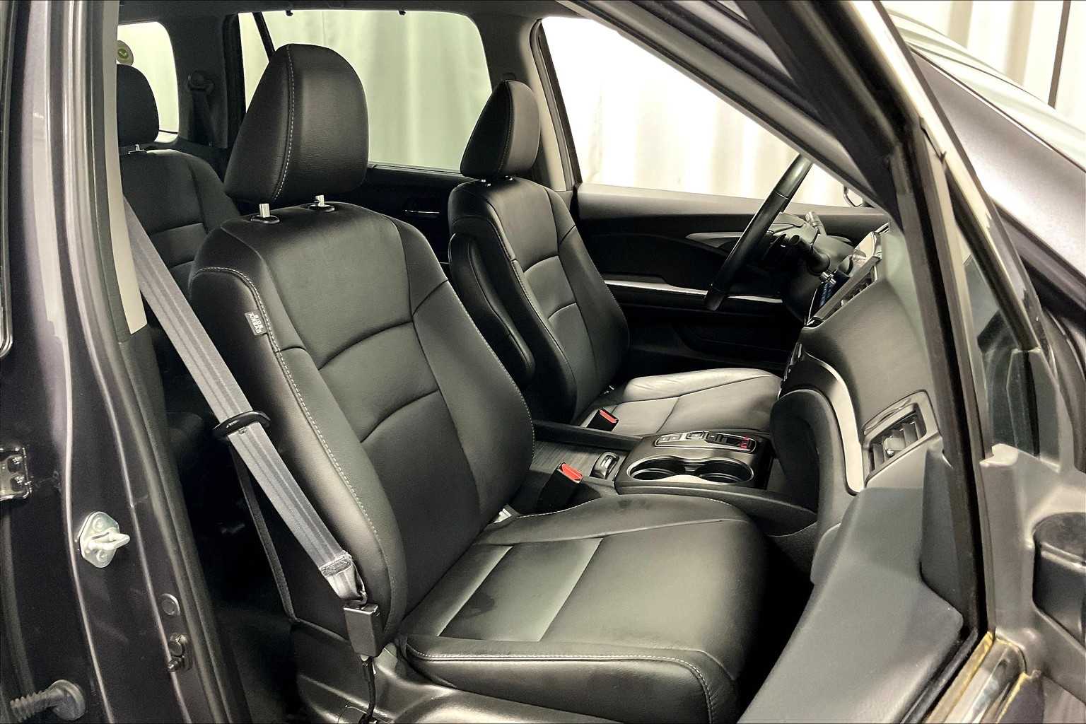 2022 Honda Pilot EX-L - Photo 11