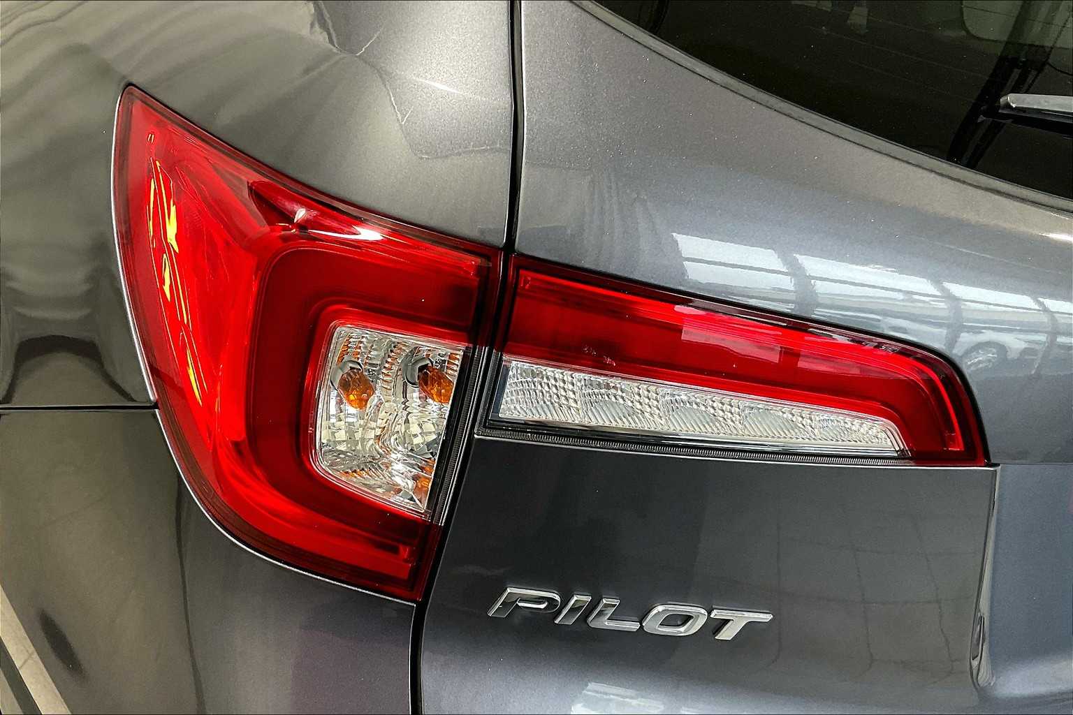 2022 Honda Pilot EX-L - Photo 34
