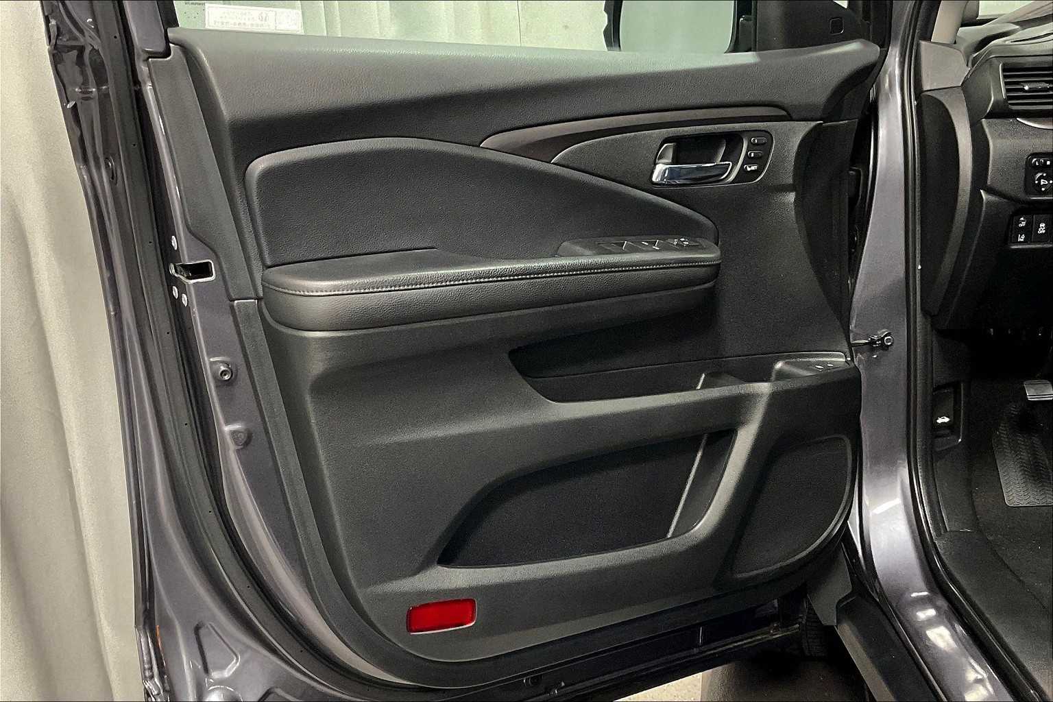 2022 Honda Pilot EX-L - Photo 9