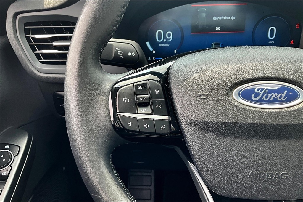 2023 Ford Escape Platinum - Photo 23