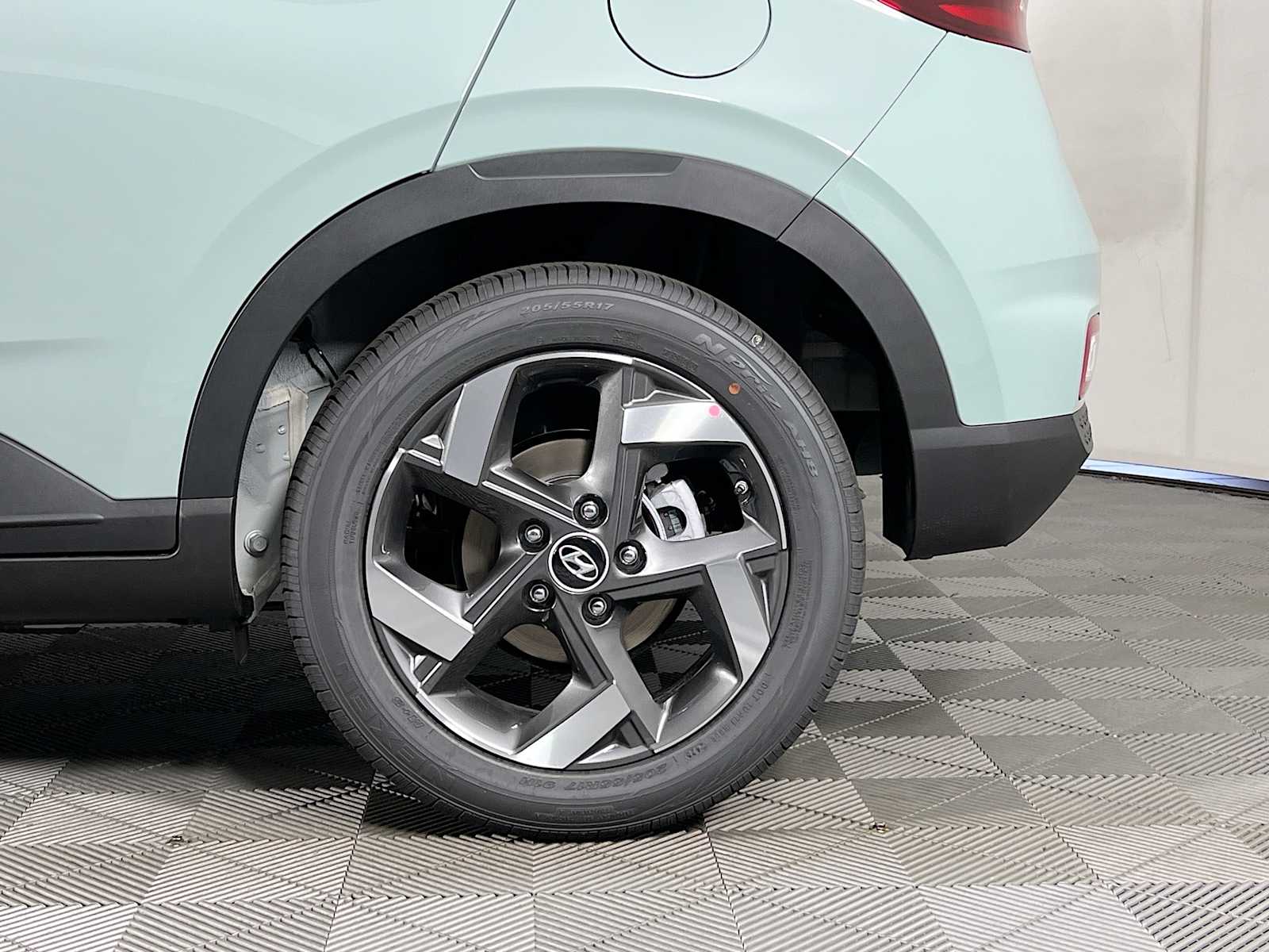 2025 Hyundai Venue SEL - Photo 18