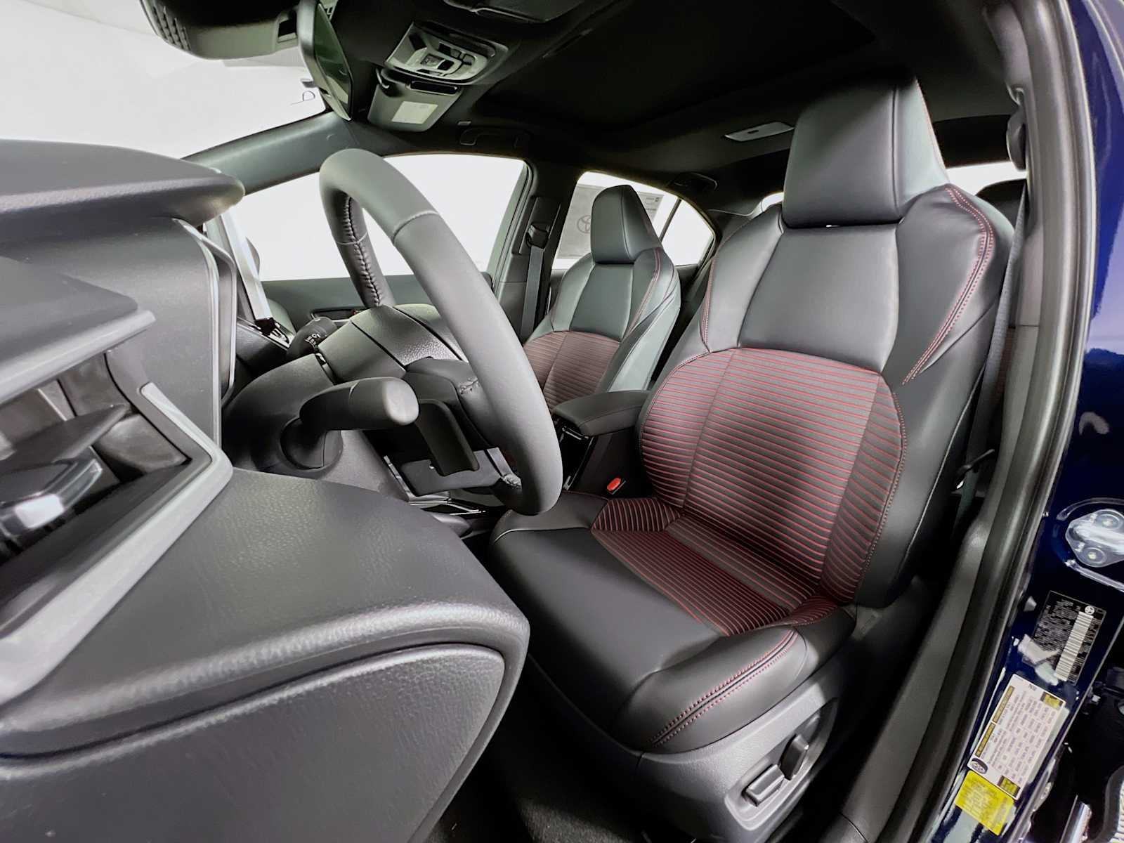 2025 Toyota Corolla XSE - Photo 12