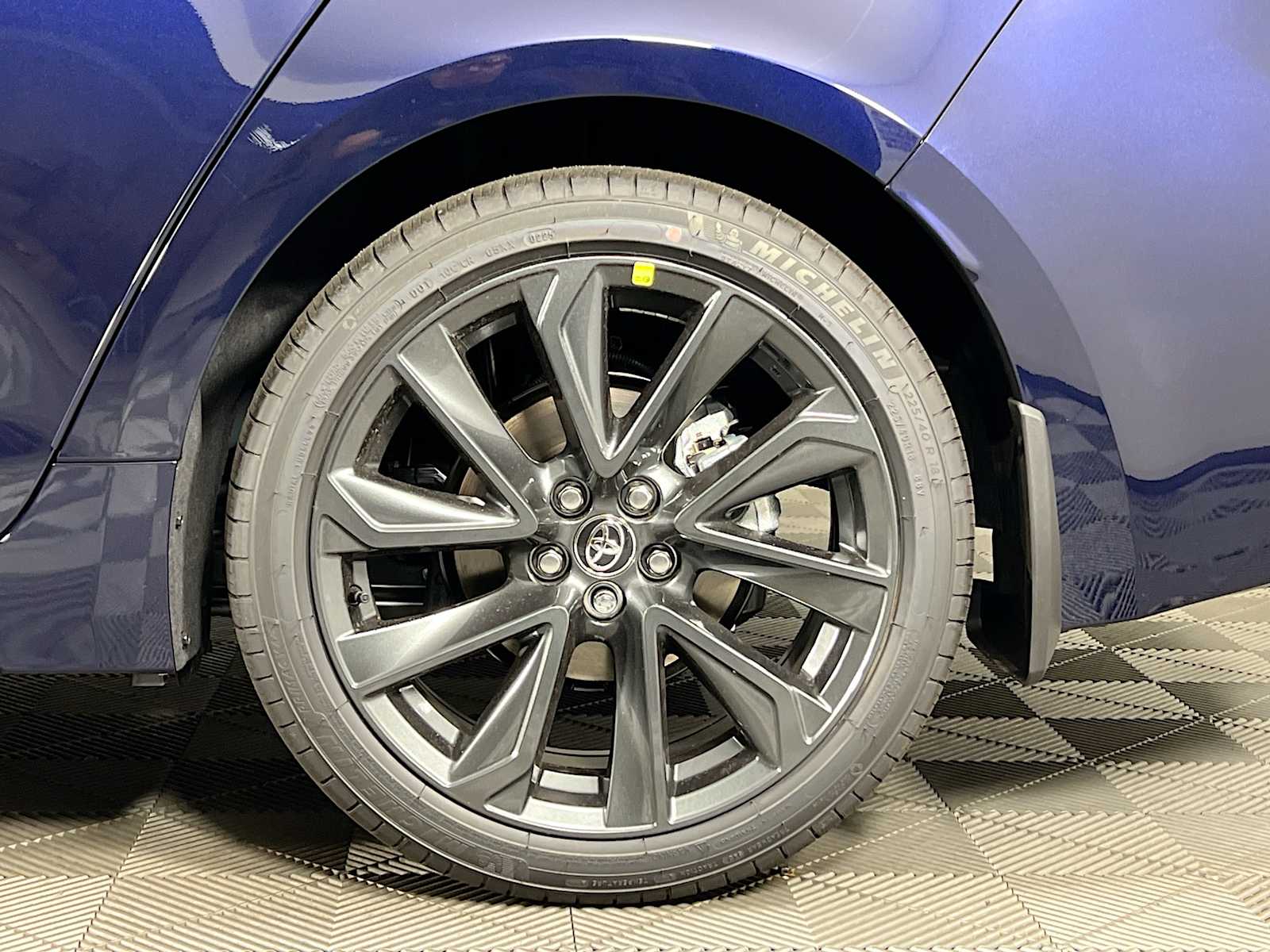 2025 Toyota Corolla XSE - Photo 18