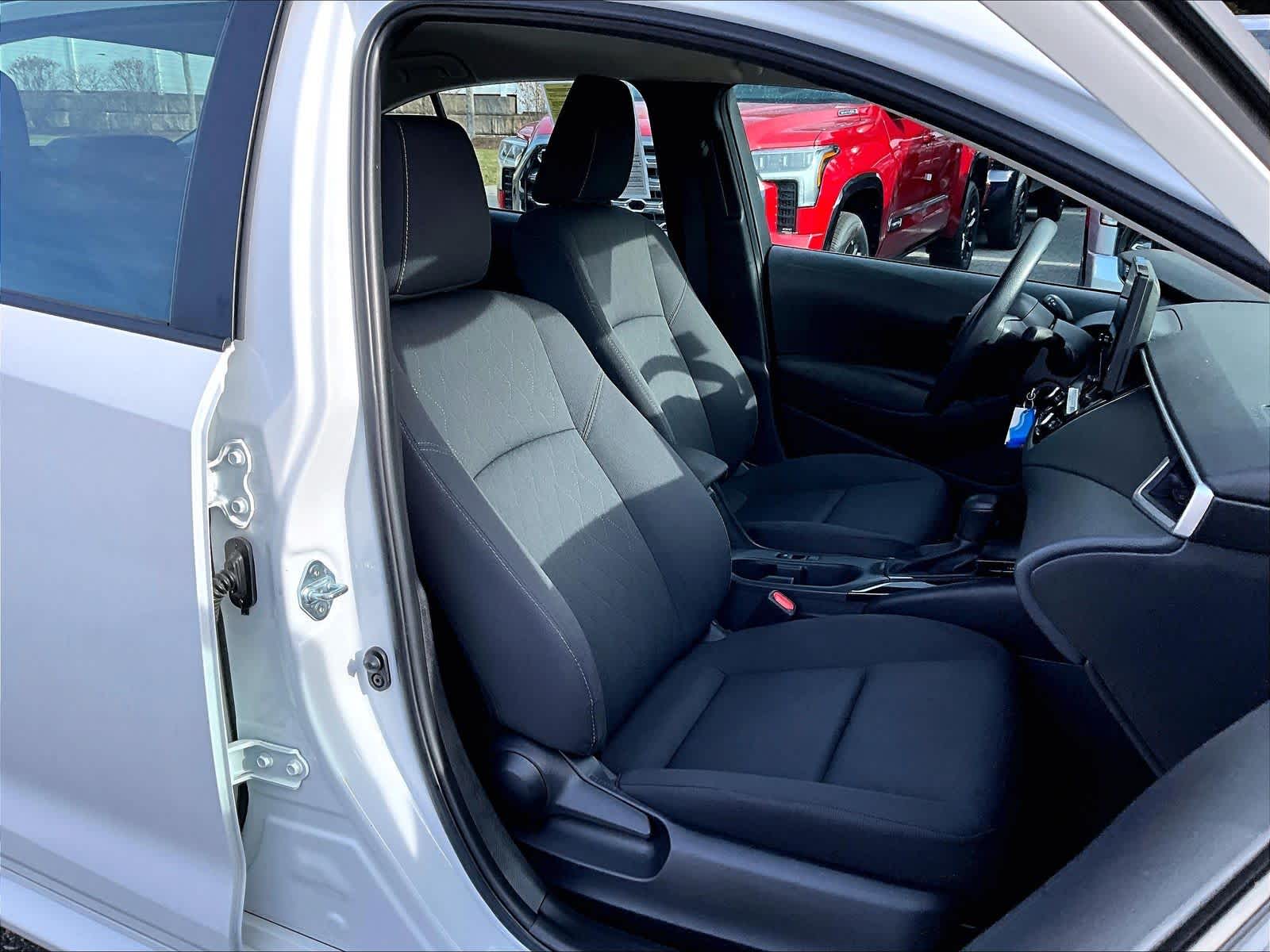 2023 Toyota Corolla LE - Photo 11