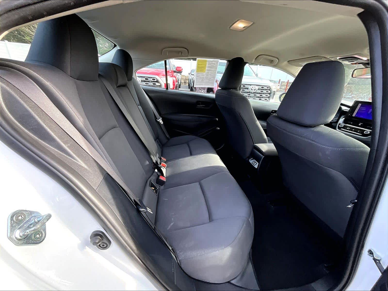 2023 Toyota Corolla LE - Photo 16