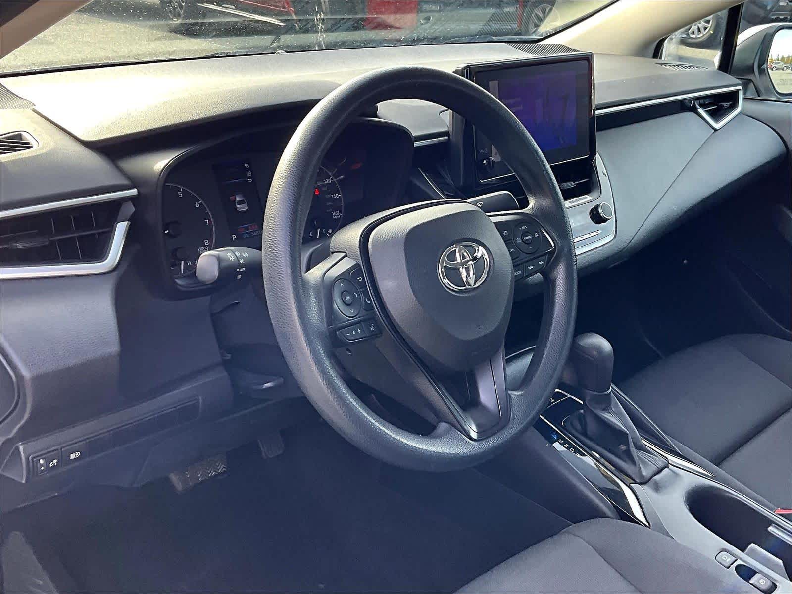 2023 Toyota Corolla LE - Photo 8