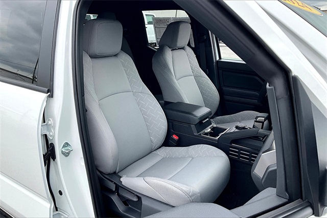 2024 Toyota Tacoma SR5 - Photo 11