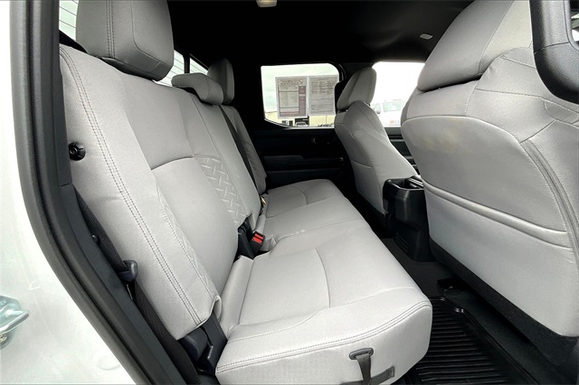 2024 Toyota Tacoma SR5 - Photo 15