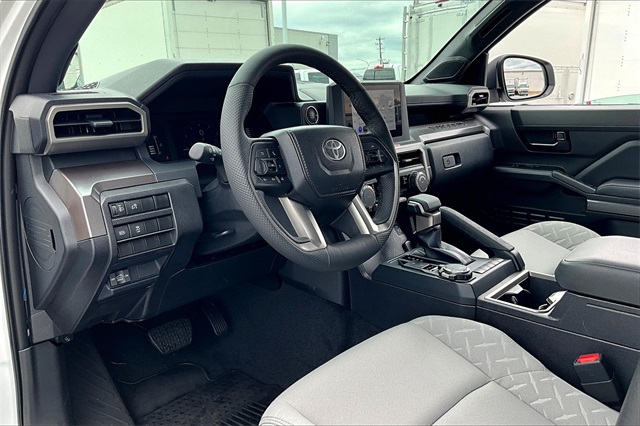 2024 Toyota Tacoma SR5 - Photo 8