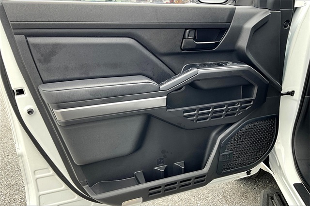2024 Toyota Tacoma SR5 - Photo 9