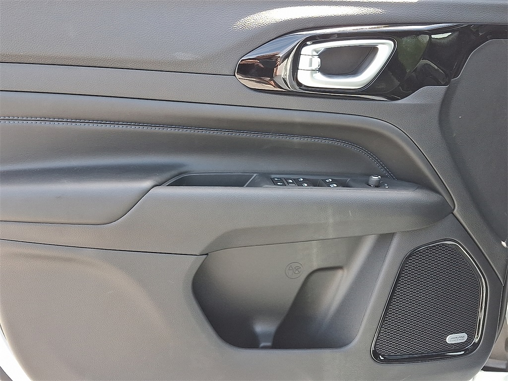 2025 Jeep Compass Limited - Photo 8