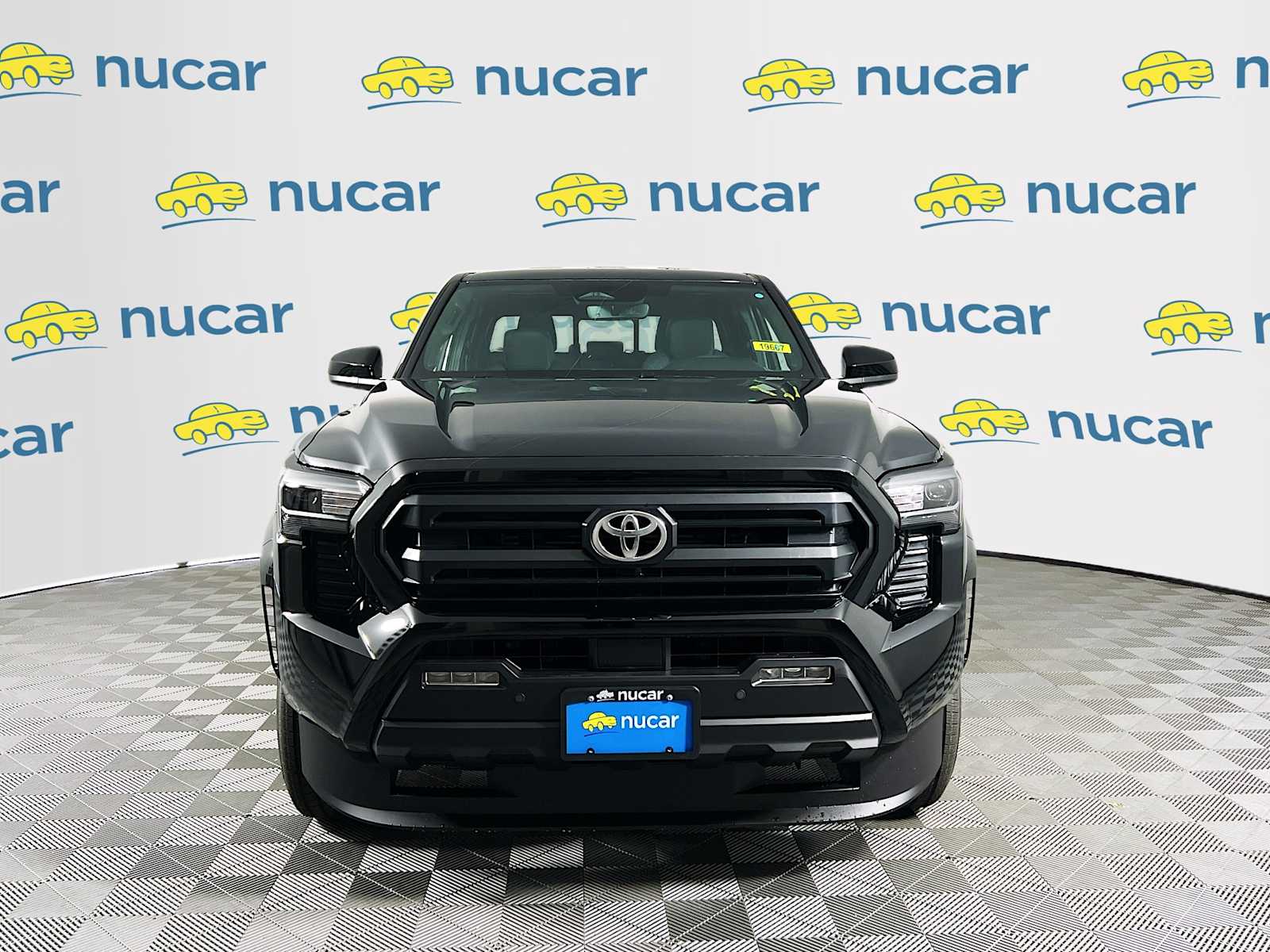 2025 Toyota Tacoma SR5 - Photo 2