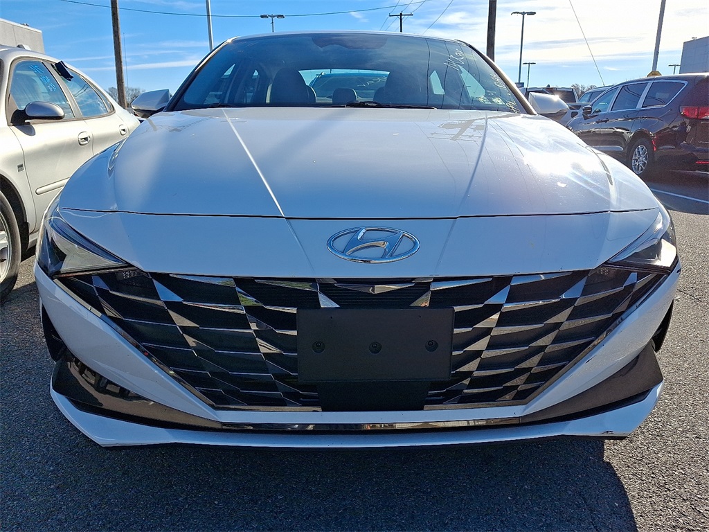 2023 Hyundai Elantra Limited - Photo 2