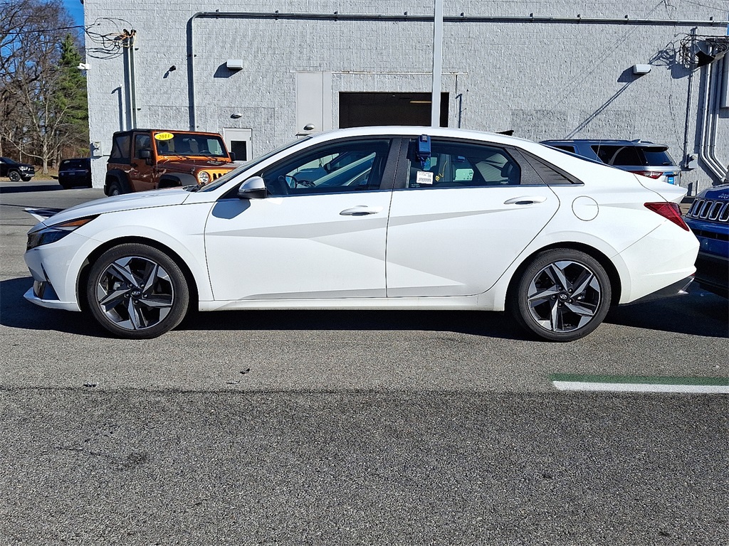 2023 Hyundai Elantra Limited - Photo 4