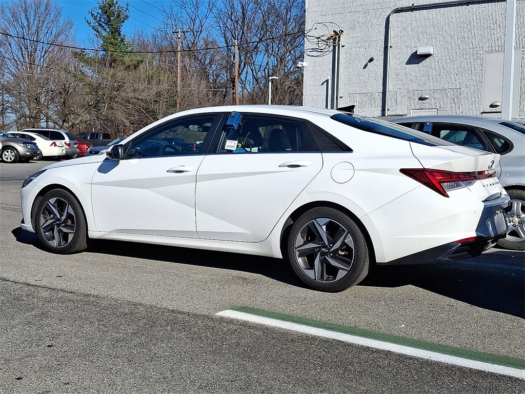 2023 Hyundai Elantra Limited - Photo 5