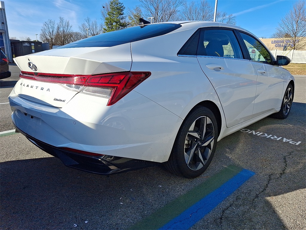 2023 Hyundai Elantra Limited - Photo 6