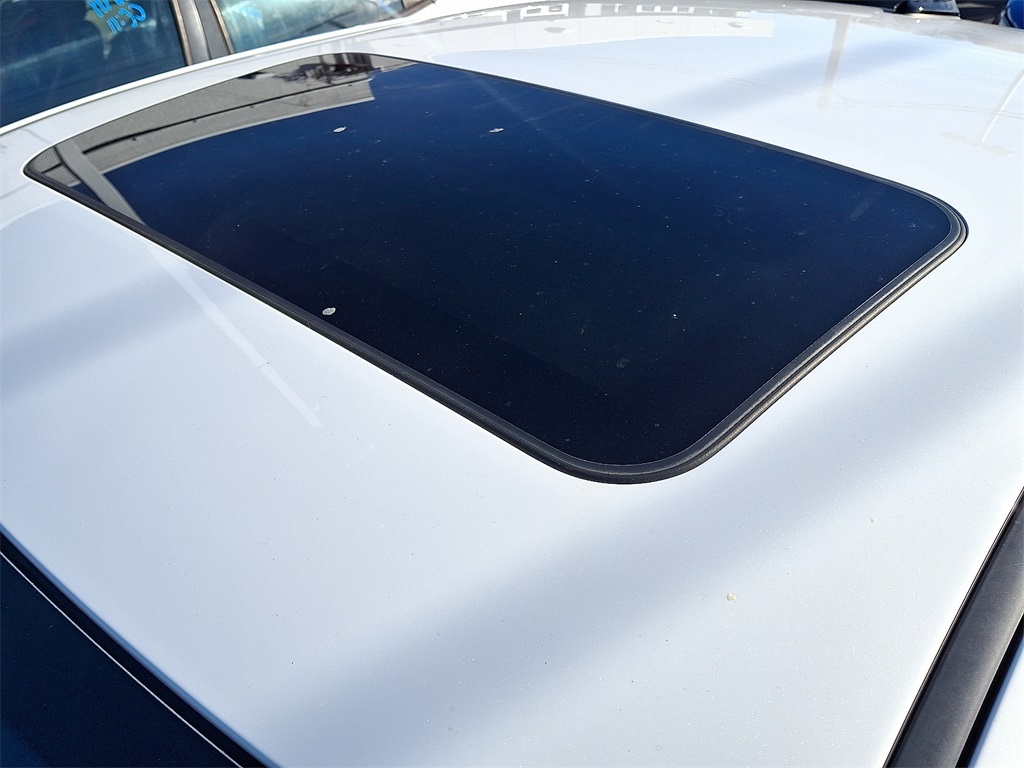 2023 Hyundai Elantra Limited - Photo 7