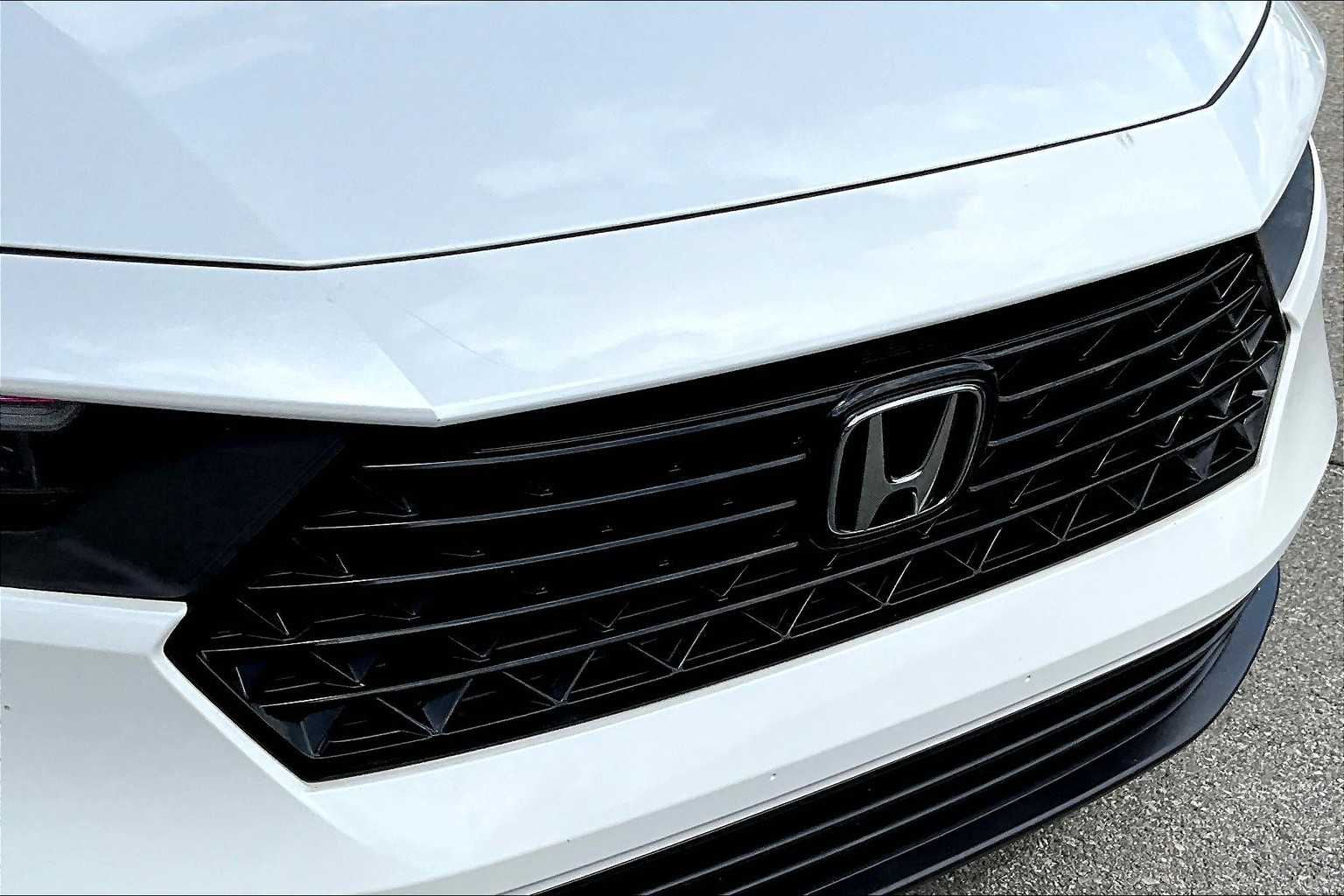 2023 Honda Accord EX - Photo 30