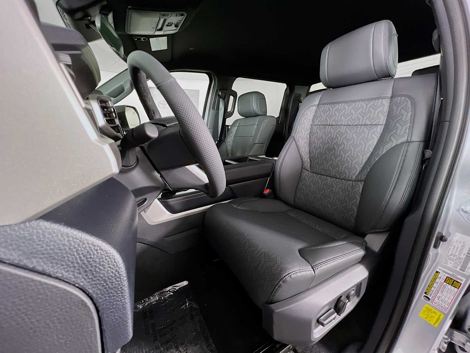 2025 Toyota Tundra SR5 - Photo 12