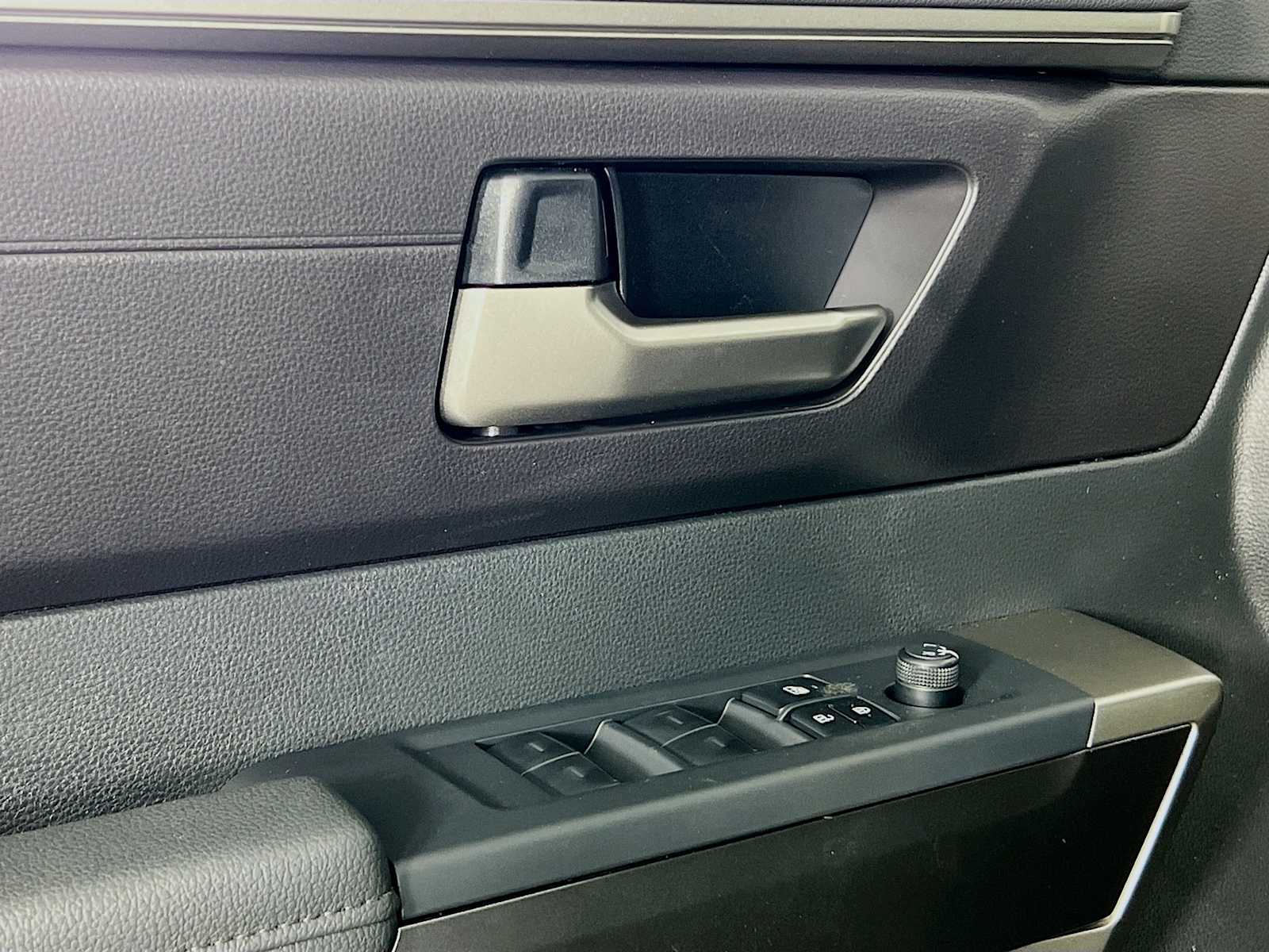 2025 Toyota Tundra SR5 - Photo 16