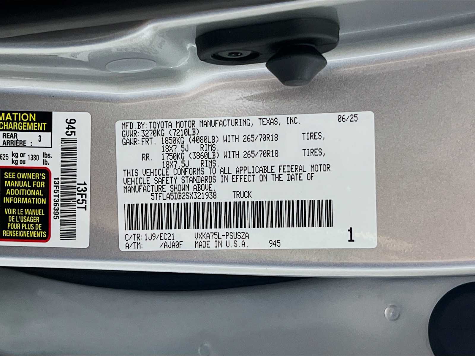 2025 Toyota Tundra SR5 - Photo 20