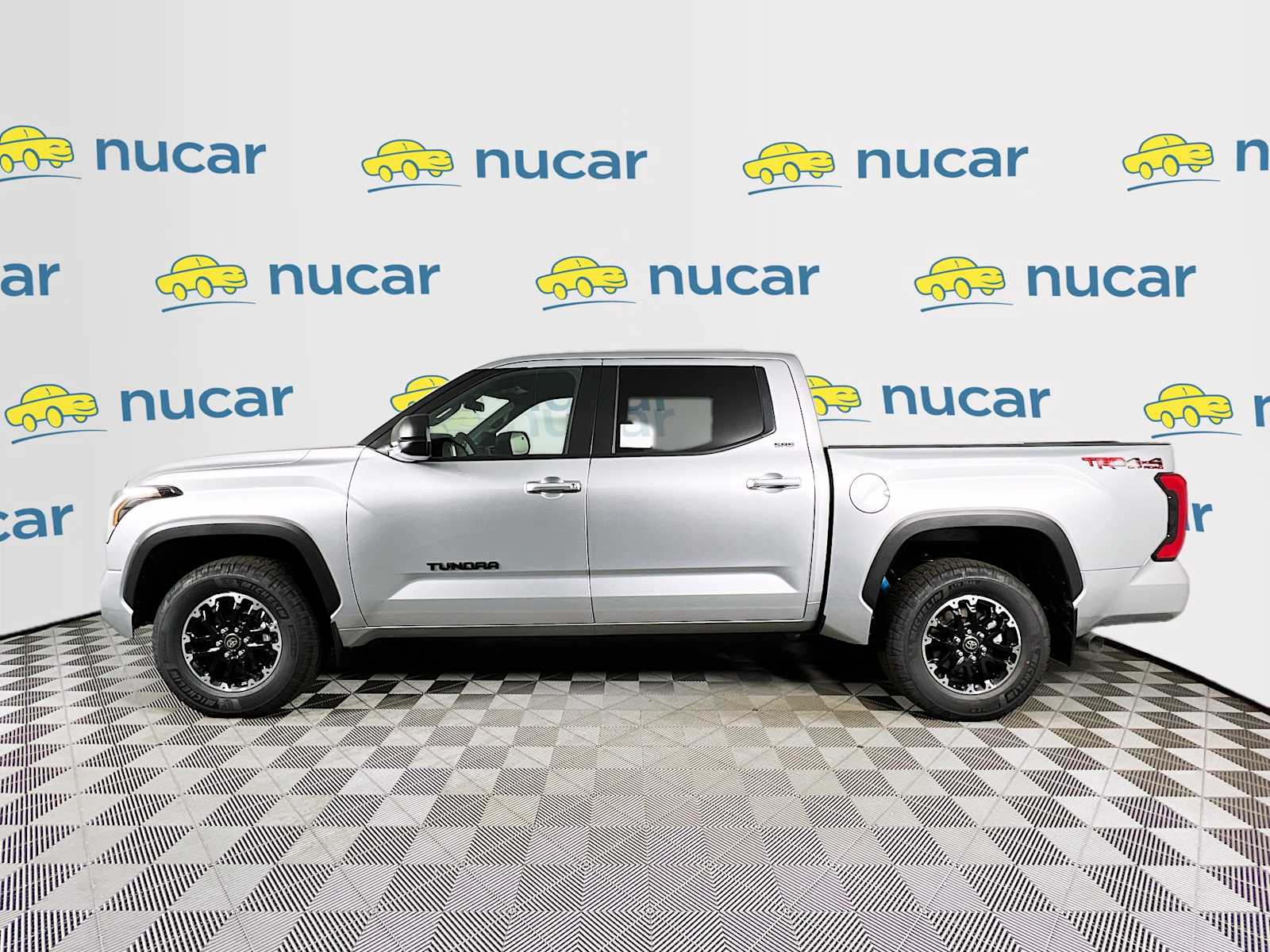 2025 Toyota Tundra SR5 - Photo 3