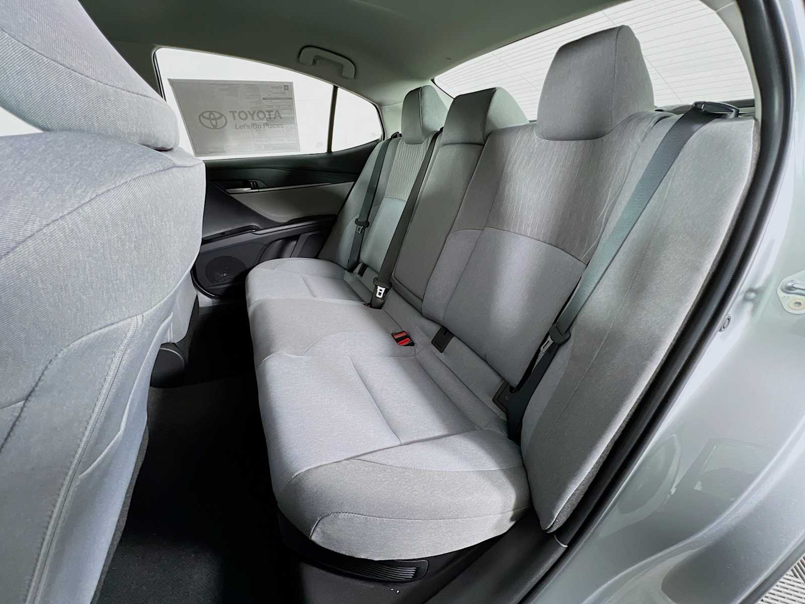 2026 Toyota Camry LE - Photo 13