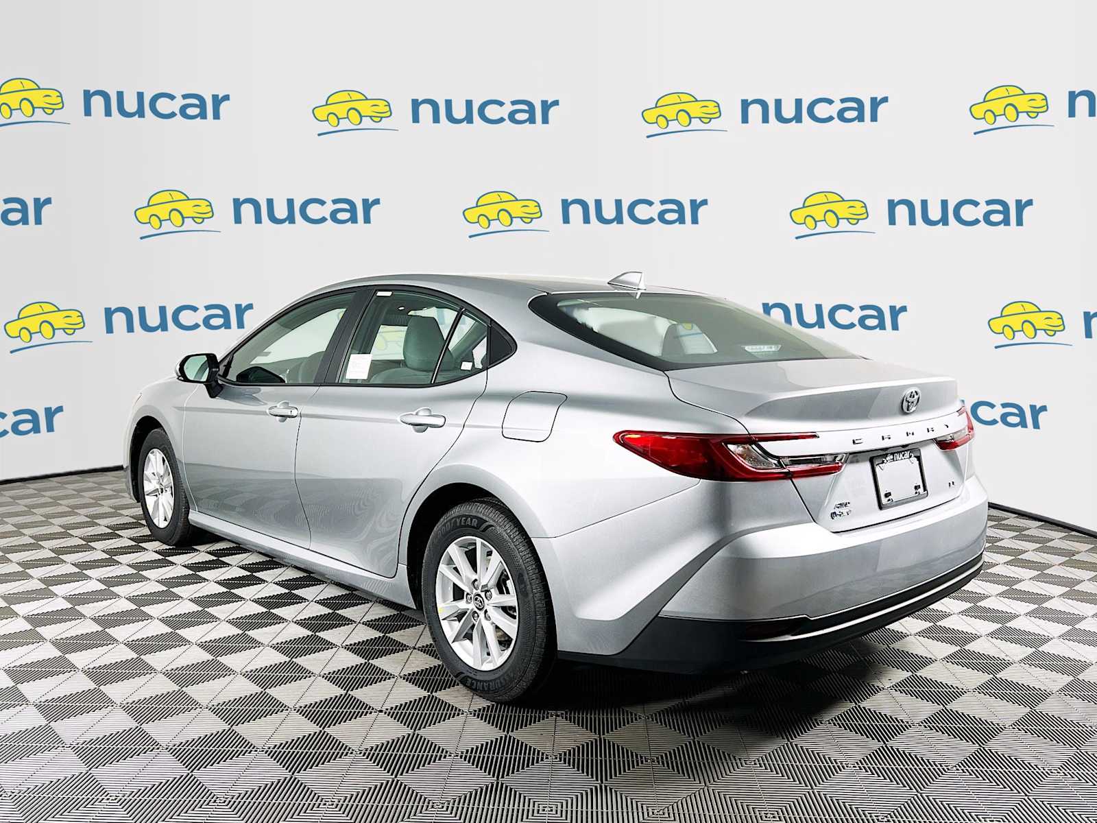 2026 Toyota Camry LE - Photo 4