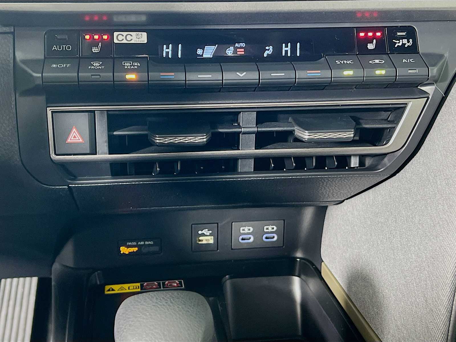 2026 Toyota Camry LE - Photo 10