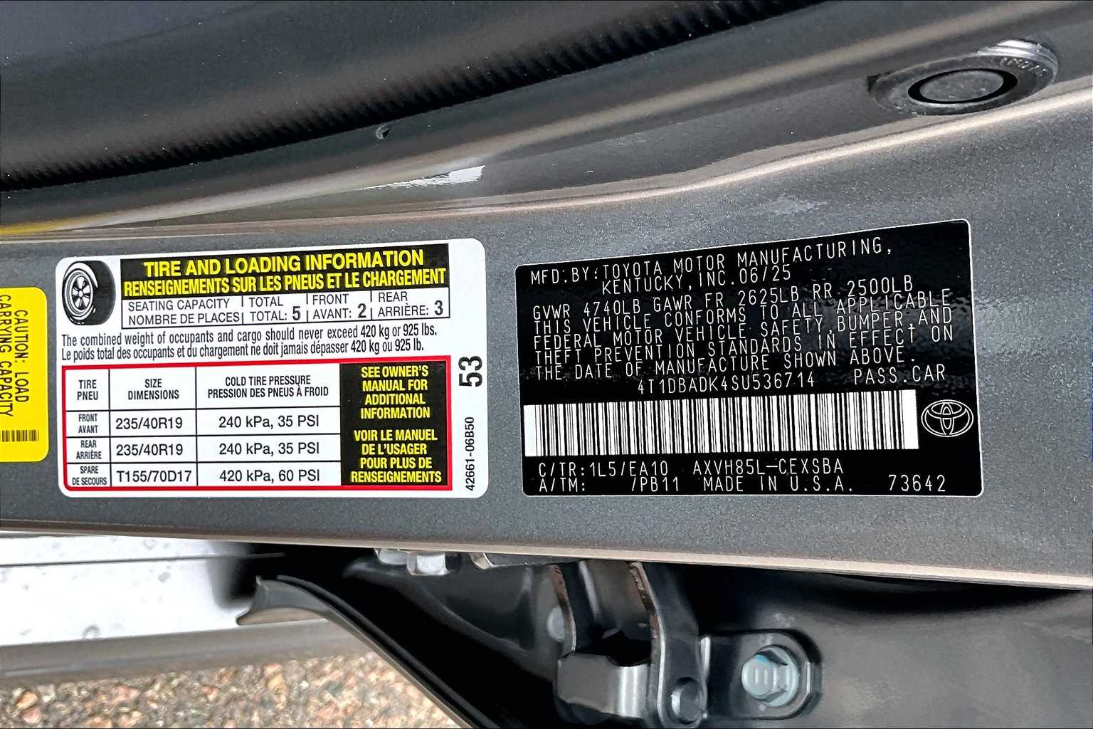 2025 Toyota Camry SE - Photo 17