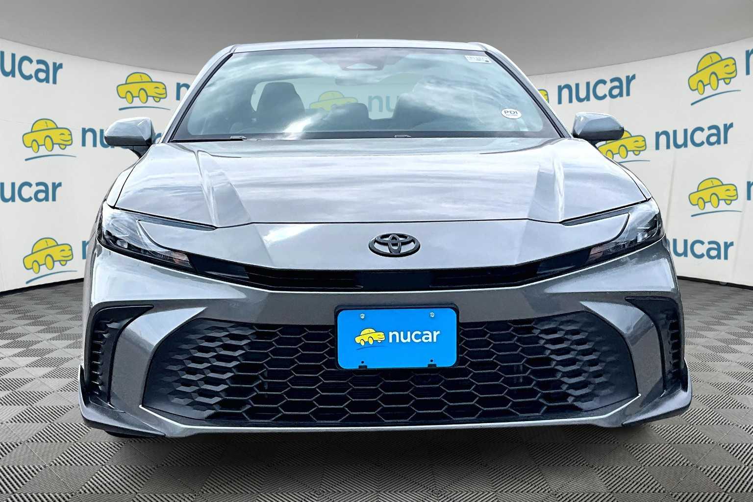 2025 Toyota Camry SE - Photo 3