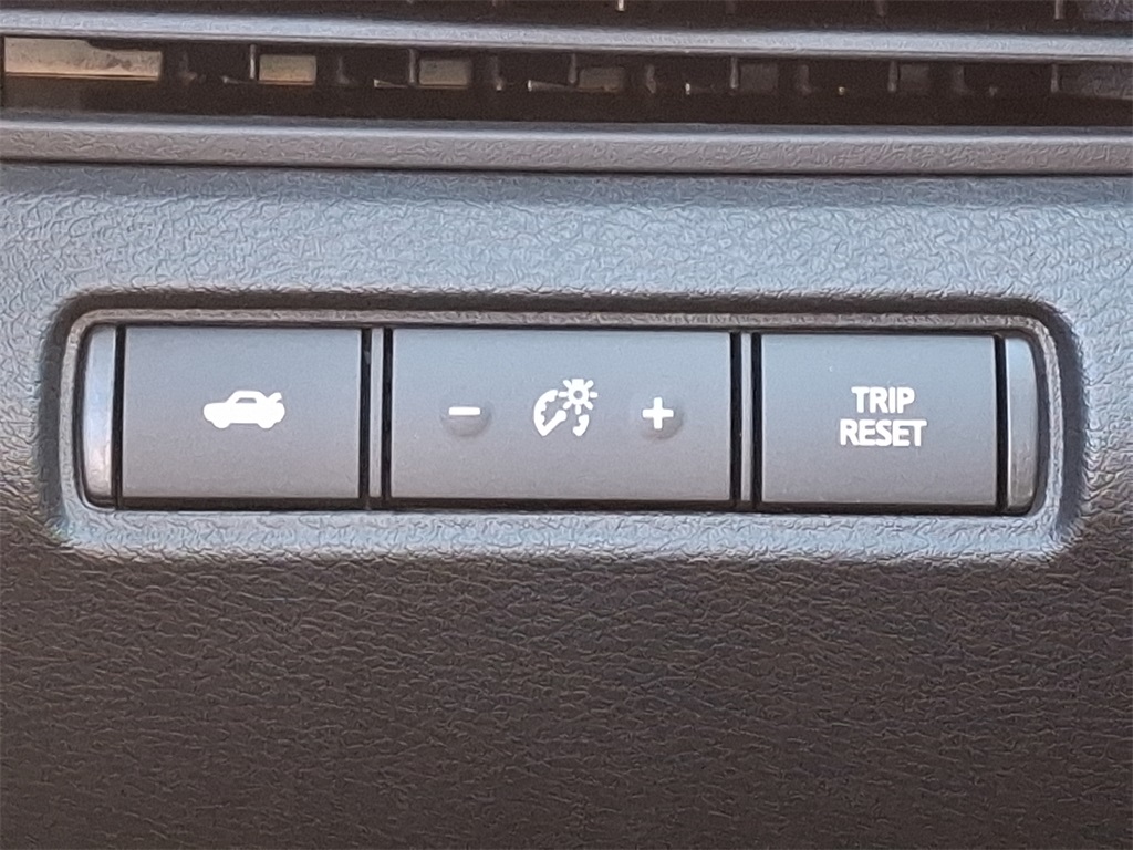2025 Nissan Altima 2.5 SR - Photo 17