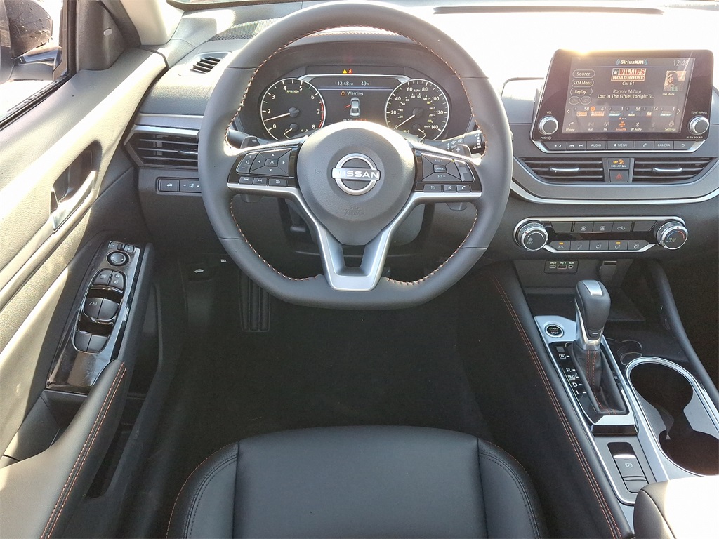 2025 Nissan Altima 2.5 SR - Photo 7