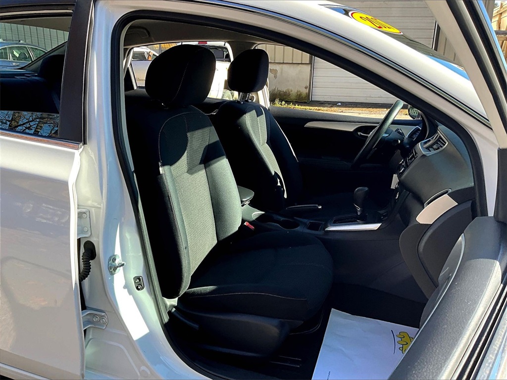 2017 Nissan Sentra S - Photo 11