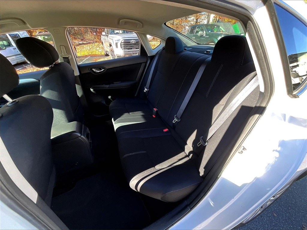 2017 Nissan Sentra S - Photo 15