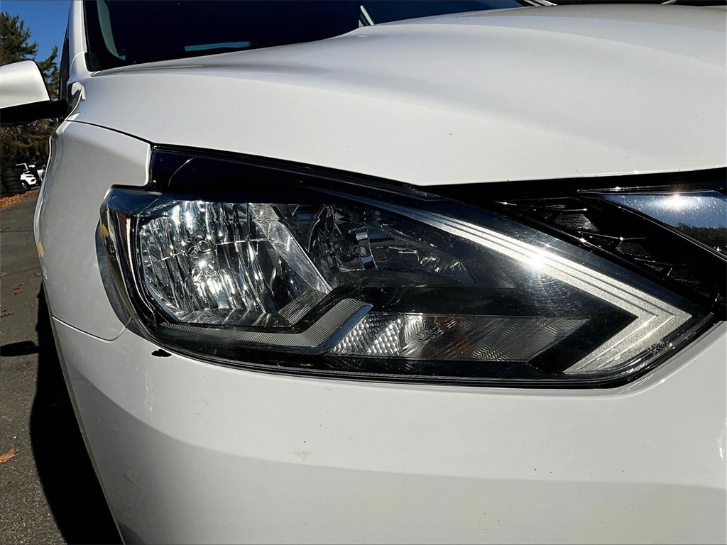 2017 Nissan Sentra S - Photo 32