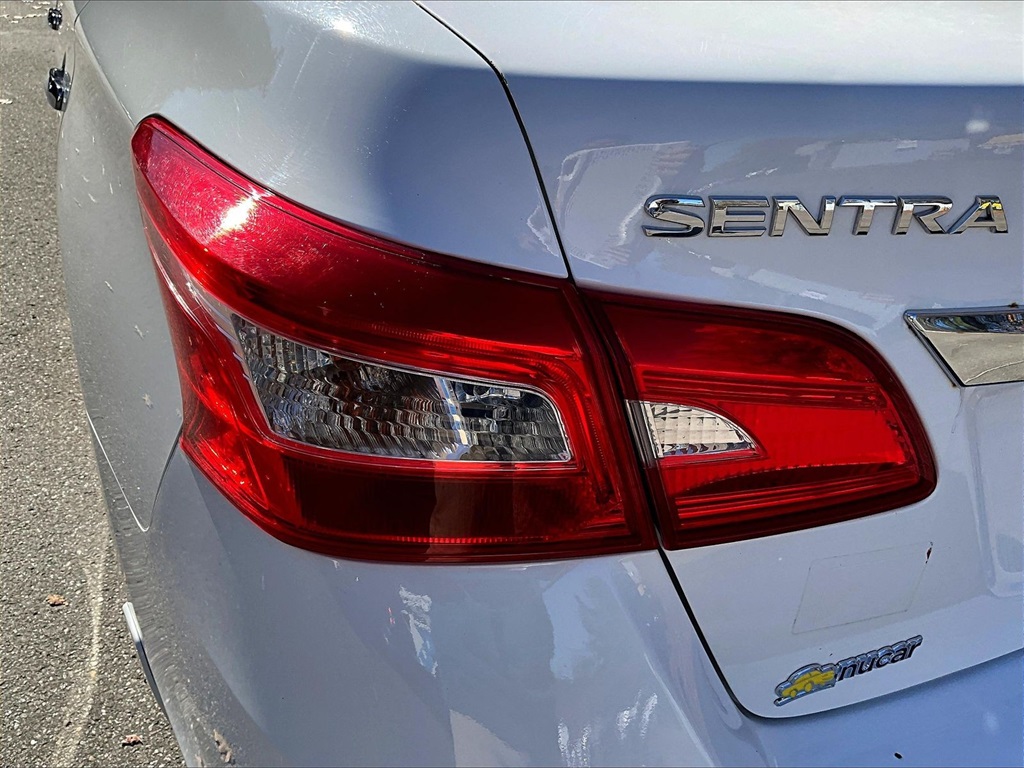 2017 Nissan Sentra S - Photo 33